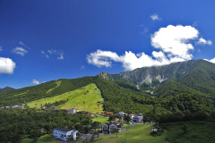 豪円山のろし台からの新緑大山