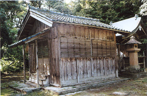 氏殿神社