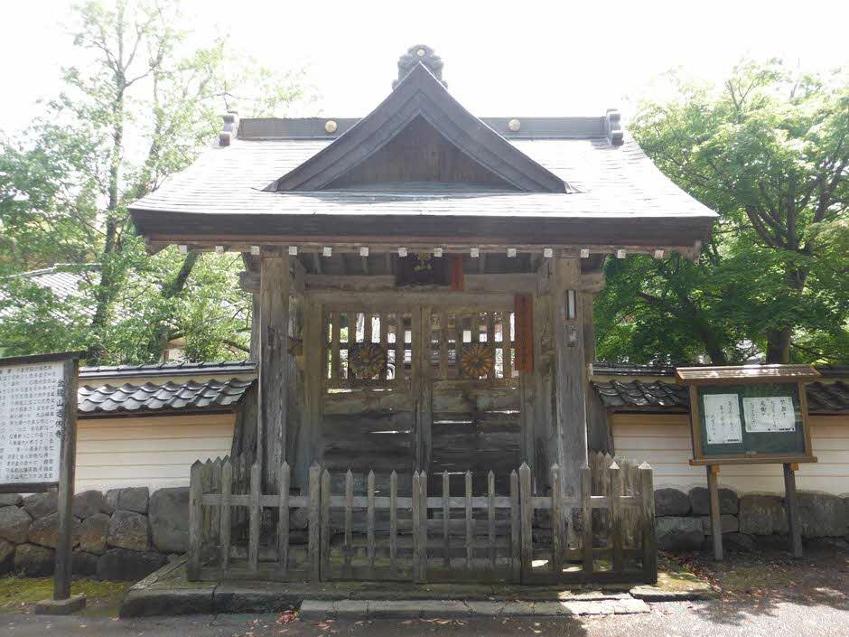 退休寺山門・土塀・勅額